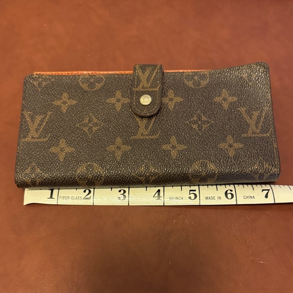 Louis Vuitton Classic Monogram Vintage Wallet - Picture 5 of 16